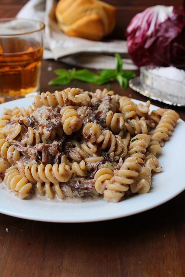 PASTA CON CREMA DI RADICCHIO E NOCI